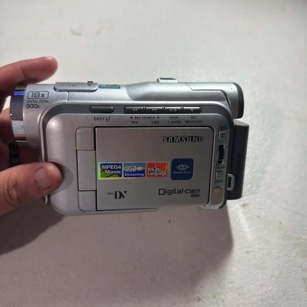 Samsung Digital-cam Mini DV Camcorder 18x Digital Zoom not tested